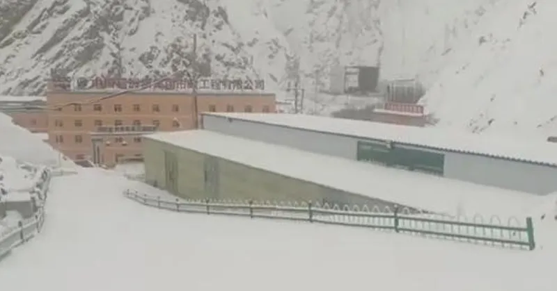 Our Thin Film Greenhouse Stands Tall Under the Extreme Snowstorm 02