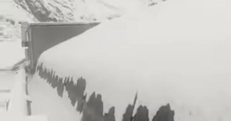 Our Thin Film Greenhouse Stands Tall Under the Extreme Snowstorm 01